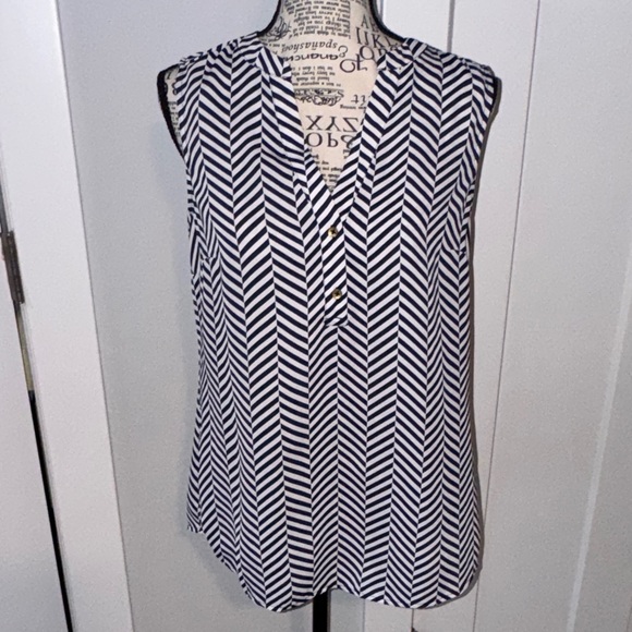 Banana Republic Black and White Chevron Blouse - Picture 1 of 3